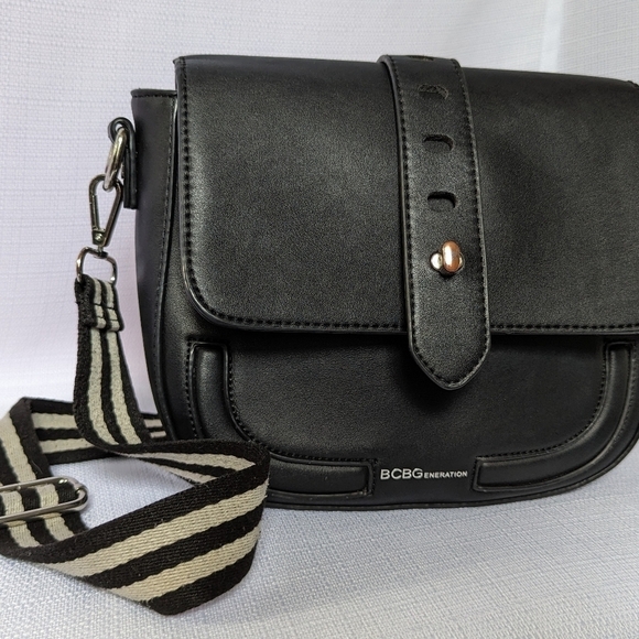 BCBGeneration Vegan Leather Crossbody‎ - Picture 1 of 12